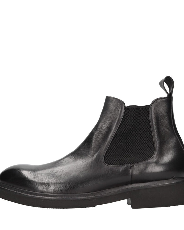 Stivaletto beatles in vitellino nero